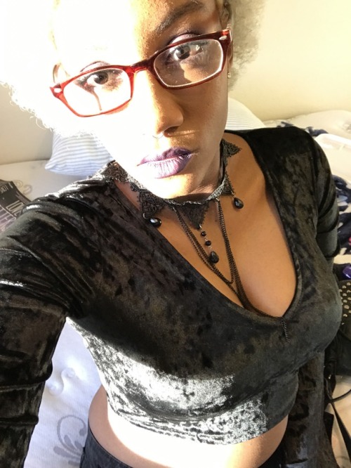 lizchatman:My man called me an alternative black girl and I was not the least bit upset Lol Happy Bl