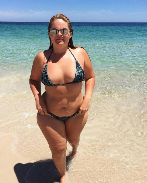 tallulah-moon:  That frown 😂🌊🌞 #flashbackfriday #summervibes #beachbum