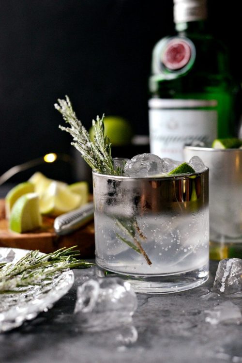 foodffs:  CLASSIC GIN AND TONICFollow for recipesIs this how you roll?