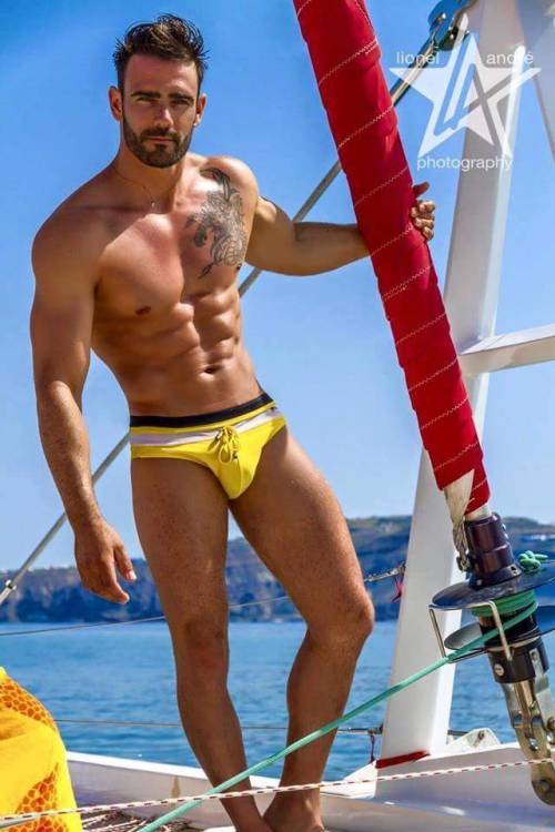 Porn Pics speedoboyny:  #gayspeedoboy #speedo #speedos