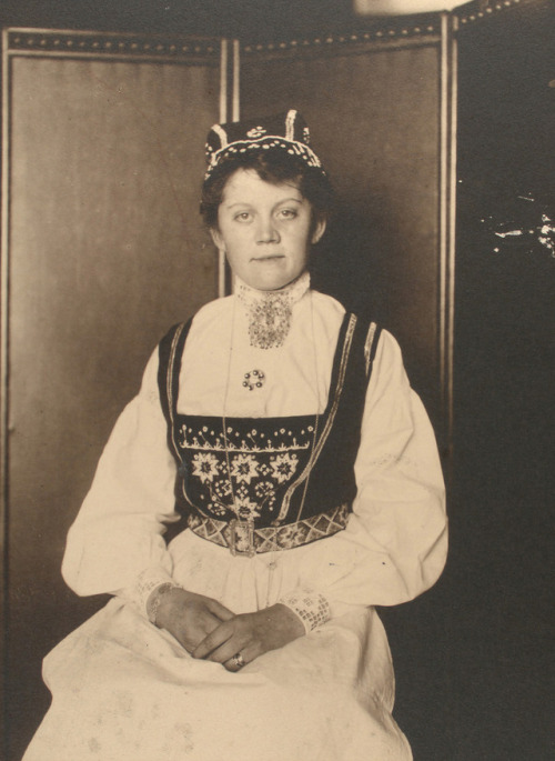 Ellis Island Immigrantsca. 1905–14Photographer: Augustus F. Sherman (American; 1865–1925)