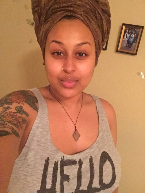 cherryroze:myhiphopmelody:  Got a wrap full of wisdom. 💛  😍