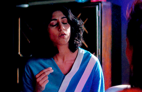royalarmyofoz:glow: season 3 - arthie premkumari’m gay. uh yeah, we know. well, i needed to say it o