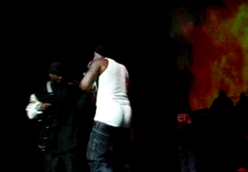 lovekingjo: lamarworld: Rapper Young Jeezy has a big juicy ass I love jezzy thick ass