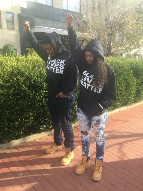 poeticanderoticdreams:  thispoetspace:  myfloralmind:  I’m just trying to love all of me, no matter what I’m wearing 😍😍   #BlackOut  BRUH   Lawddddddddd