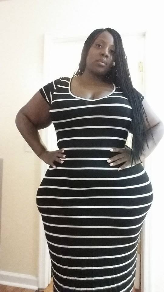 thigh-rubbers:  Damn! Nice wide hips!