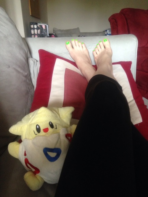 carolannsfeet: Bright green toes! And togepi :)
