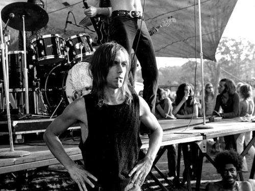 funkpunkandroll84:Iggy Pop at Ann Arbor, Michigan during a free rock concert by Leni Sinclair, 1971