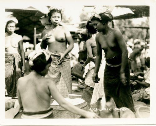 Balinese women, via eBay.