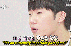  For Sunggyu, eyeliner helps his small eyes and his variety skills. 