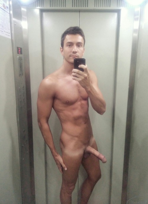 XXX Naked GUY For GUYS photo