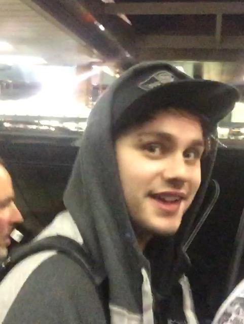 damnitssomichael:  Michael at the airport. x 