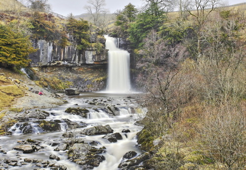geologicaltravels:2013: Ordivician-Carbonifierous angular unconformity exposed at Ingleton Falls on 
