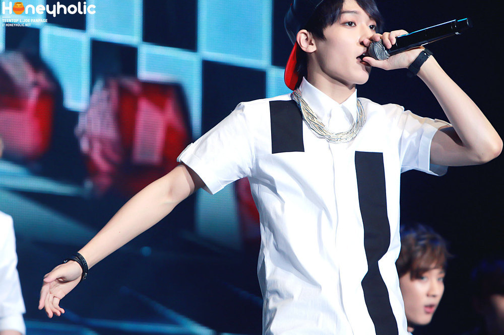 fyeahljoe:  © | do not modify data. any form of secondary processing is prohibited.
