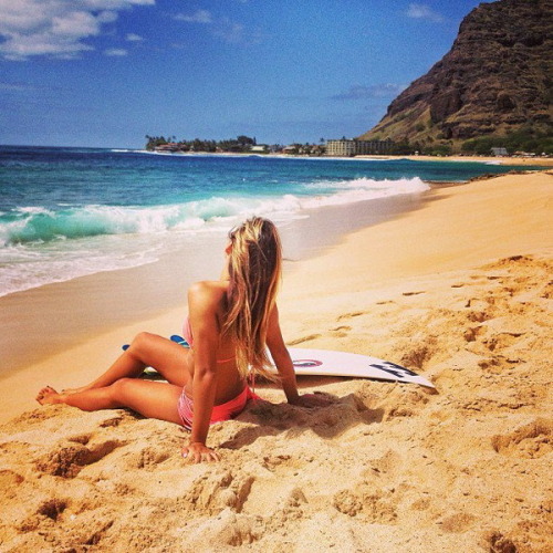 Surf Girls