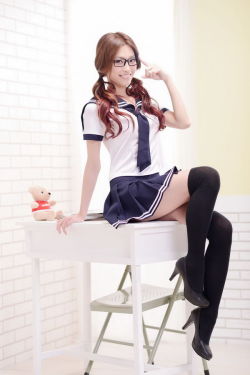 pleatedminiskirts:  Lovely Cosplay outfit