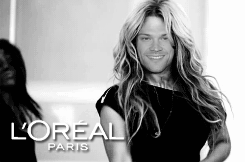 thestoryso-near:  deanplease:  this amused me  it’s like his face actually belongs there 