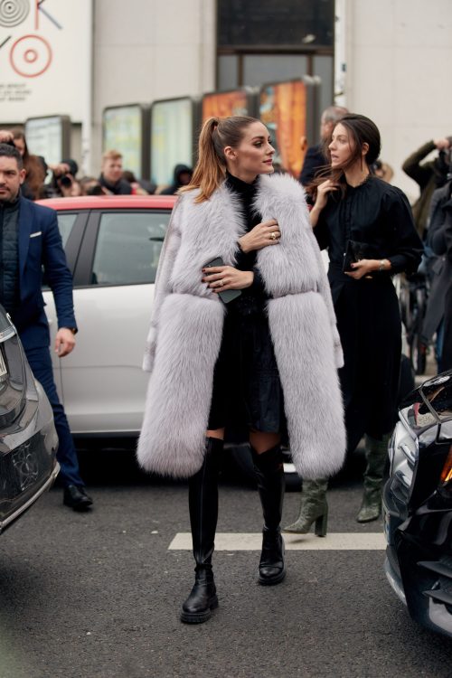 midnight-givenchy:myworldofelegance: Street Style Fall 2020 Ready-to-WearParis Fashion WeekSource:Th