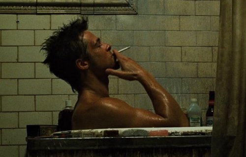 bled:Brad Pitt in Fight Club (1999)