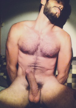 soleomesmo:  #bigmonsterdick  He is Perfect!