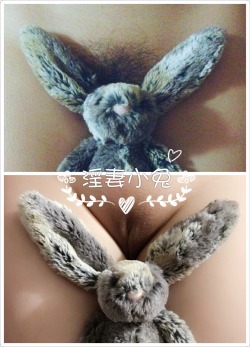 bunnysluttywife:  给小兔祛了阴毛，变成光毛🐰了～