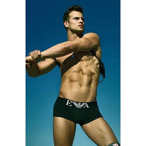 And I thoroughly agree, hawt and sexy @alex_sewall. And it&rsquo;s even better when I&rsquo;m watchi