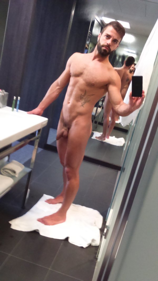 colungafrank:  Hector de Silva      