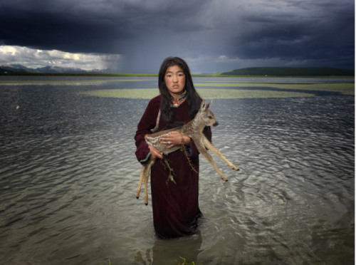 psychoactivelectricity:   The Dukha are a Tuvan-Turkic tribe that lives on the border of Mongolia an