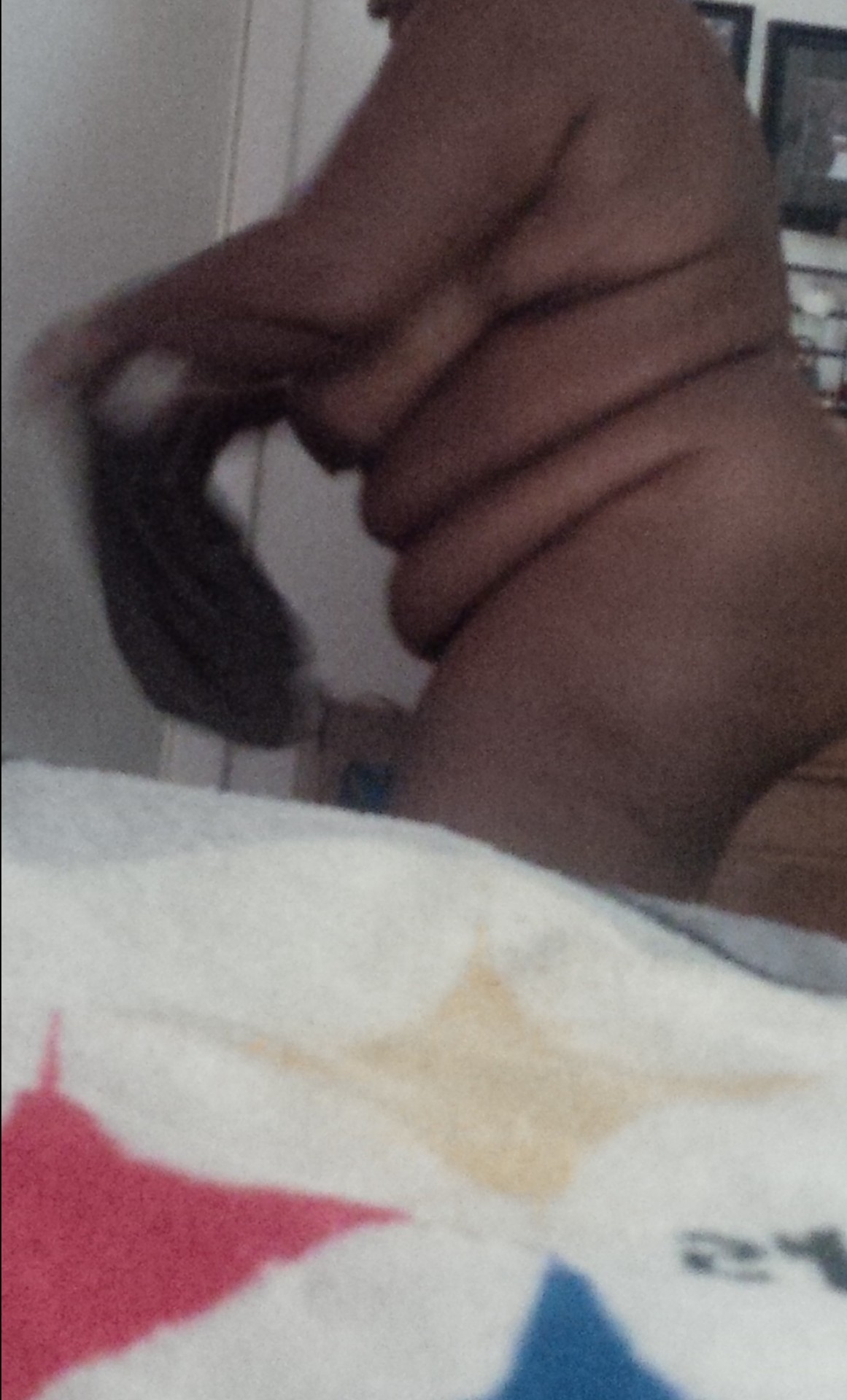 bellylover4life:  Getting ready in the morning is such a belly treat Follow the Belly
