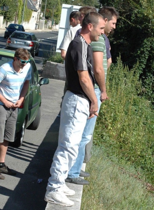 tradiesandchavs:  Sexy chav lads