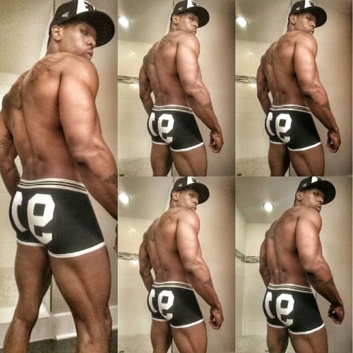 hisazz2phat:  sexy tight toned ass