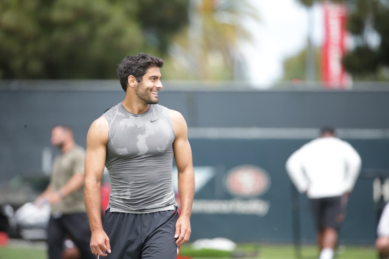 giantsorcowboys: Missing My NFL Jimmy Garoppolo Gets All Hot And Sweaty In Spring