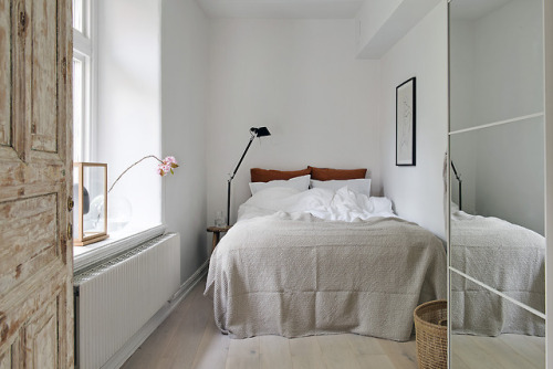 Small Scandinavian Apartment | Goteborg, SwedenLayout: (Source: alvem.com, Styling: Camilla Ber