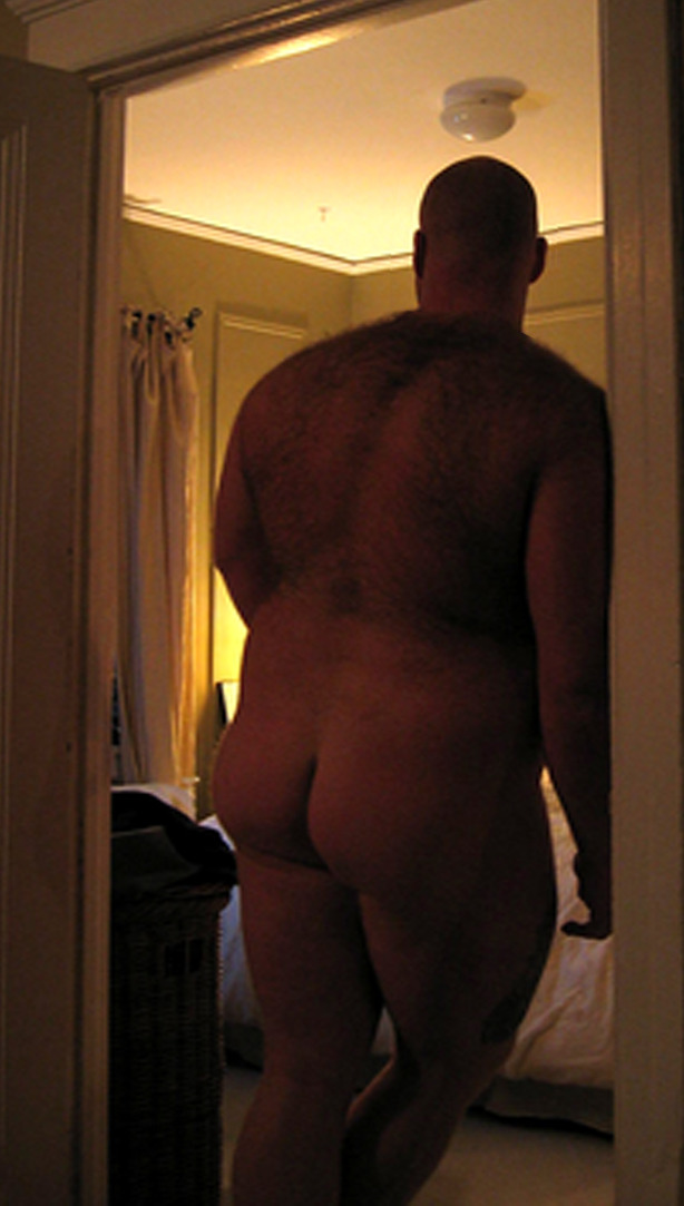 dustie321:  Baby got back ; ) very hot.