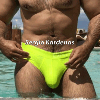 semi-str8-mexxxican:  Hella nice bulge…he nice and thicc too