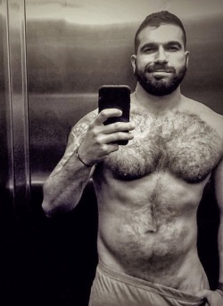 man-and-structure: constantino_cy  Sexy selfie.