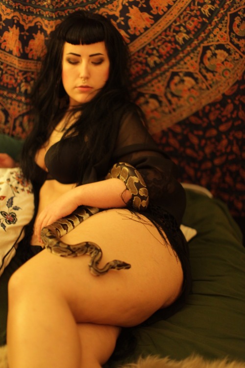 Porn photo yesmissmina:  snake charmer - ❤ my favorite