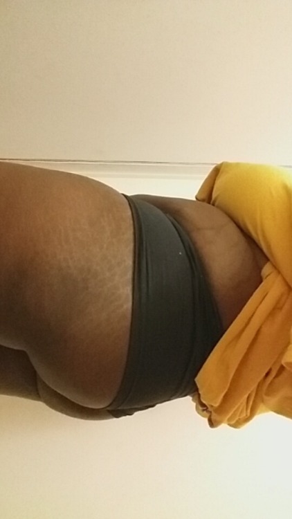 nerdydreadhead:  Emptying out the nude folder hahaha these are all old rejects