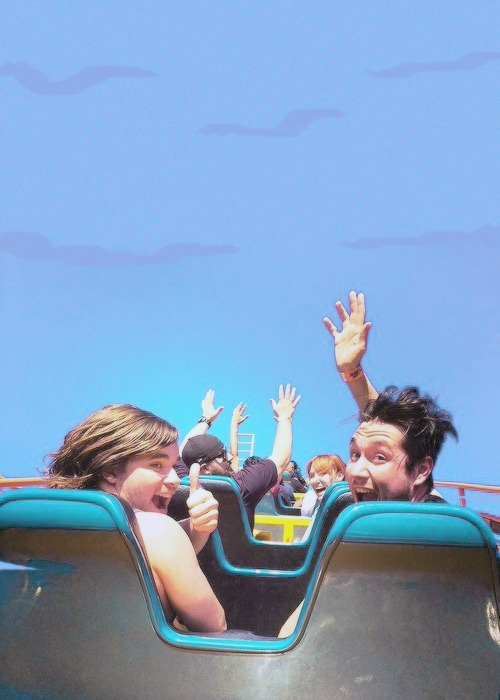 tylerrjoeseph:Woody and Dan at six flags theme park