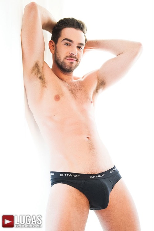 raspberryfruitcake:  Zander Craze