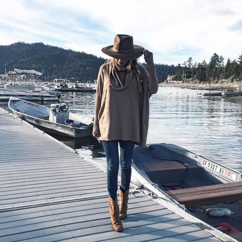 rosegalfashion: Weekend is here! We love this casual autumn style and you? @rosegalfashionfree shipp