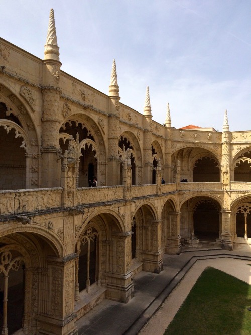 the cloister of mosteiro dos jerónimos, belém, portugalthe bottom photo shows a detail