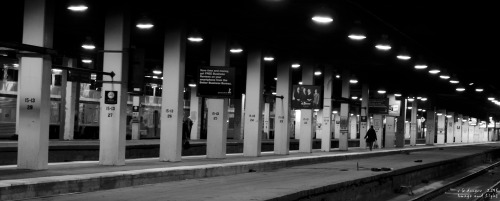 (almost) desertedUnion Station, The Loop, Chicago, IllinoisNikon D5100, ISO 400, 55mm, f/5.6, 1/6 se