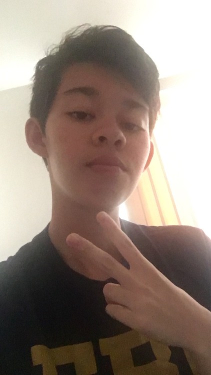 &ldquo;Screen, Last Song, and Last Selfie Tag&rdquo;@talaith13 Shoutout to @luvgyeom Who act