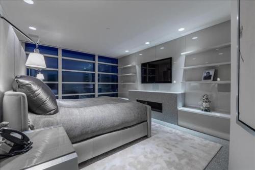 Edmonton Oiler’s Owner Daryl Katz Lists $38M Penthouse Condo in Vancouver.