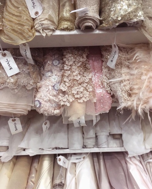 marisapizza81: andantegrazioso:Lace shopping | sarahwillardcouture  I can’t wait to learn how 