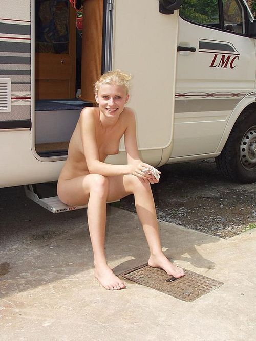 rocky035:  VERY BEAUTIFUL NAKED  / NUDE GIRL Whit nice body and face. stunning breasts