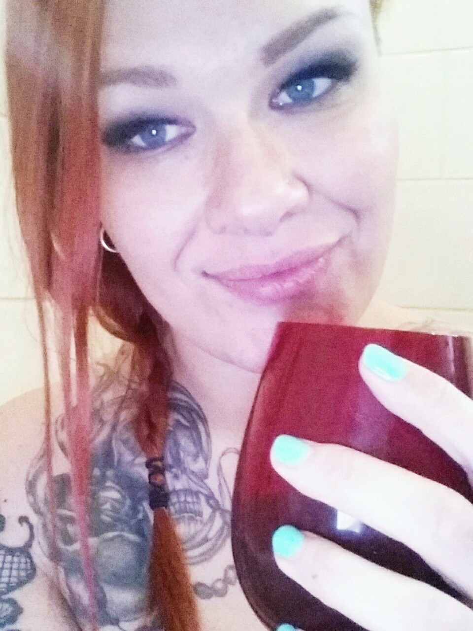 bearfancy:  Drinking wine in the bathtub after my night shift because I’m ridiculous.