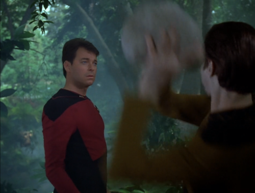 portaltwo:im losing my mind over these 2 frames that look like data is about to bludgeon riker with 