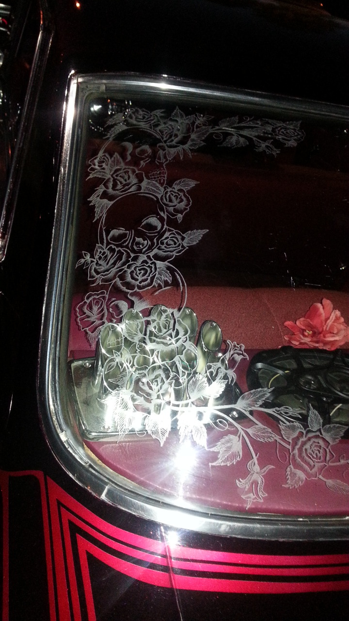 raiderzombie:  Lowrider glass ingraving art 